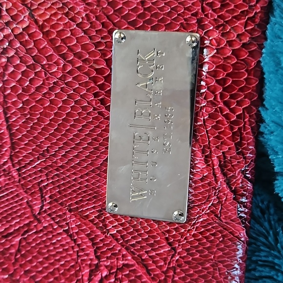 WHBM Red Envelope Shoulder Bag - Picture 5 of 14
